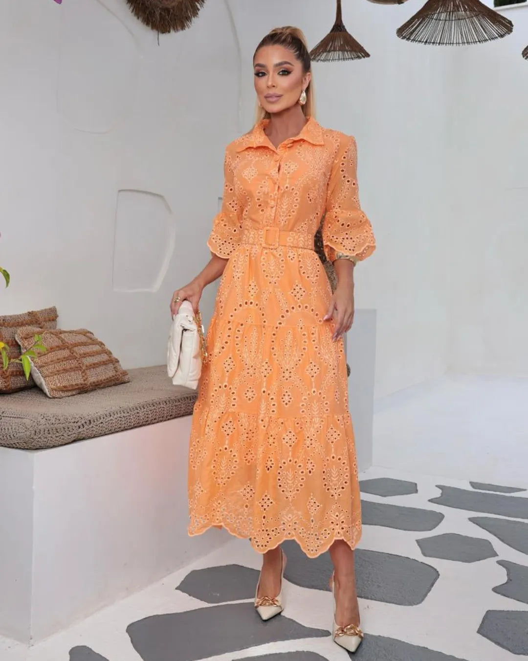 vestido midi bordado