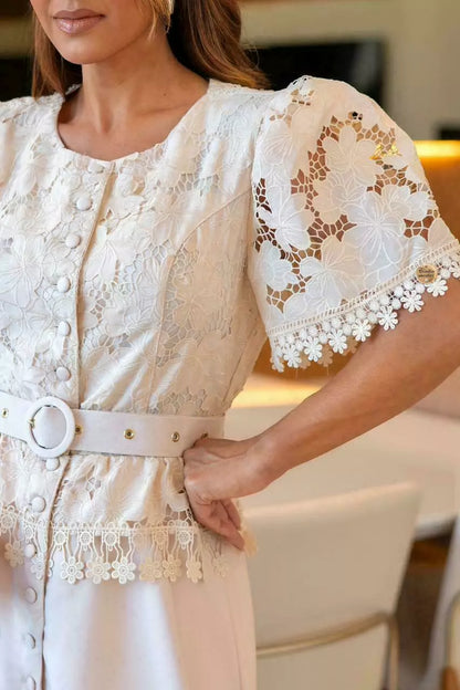 VESTIDO FLORENÇA RENDA GUIPIR COM SAIA ALFAIATARIA MIDI