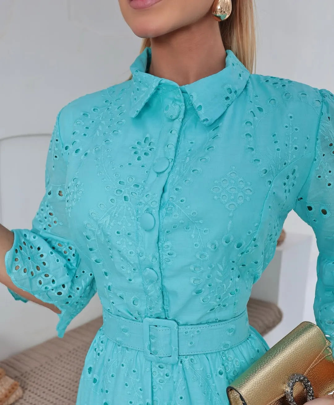 vestido midi bordado