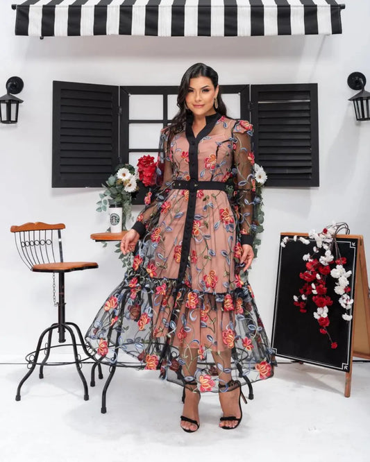 vestido com bordados florais